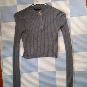 Streetwear Society Urban Planet Gray Crop Top with Zipper Small